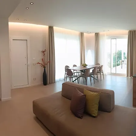Luxury Marenaria And בית הארחה
